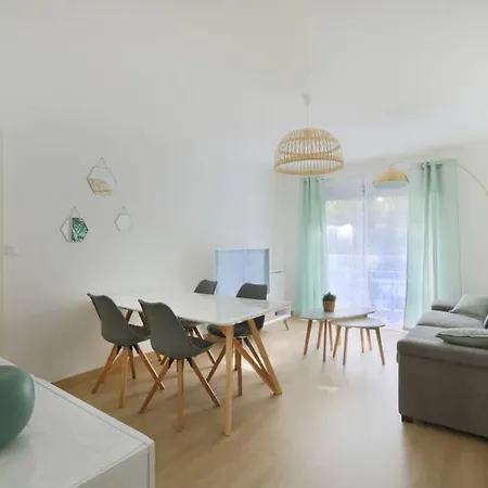 Dolmen 52 Violette Apartment *